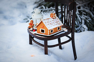 Gingerbread house on the snow