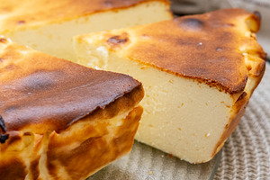 Cheesecake slice breakfast food cut piece plate