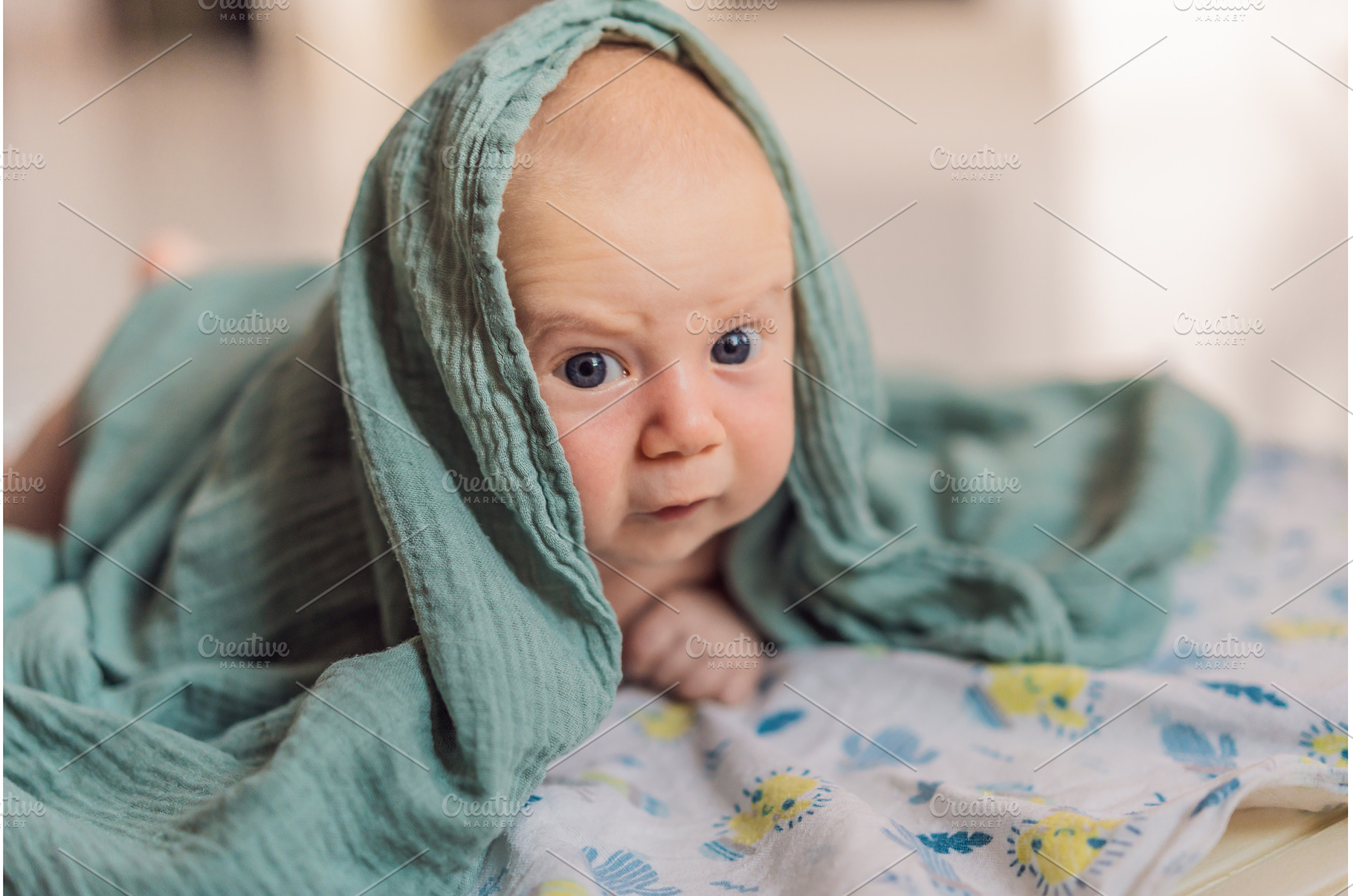One-month-old baby lying on tummy, a Food & Drink Photo by Elizaveta Galitskaya