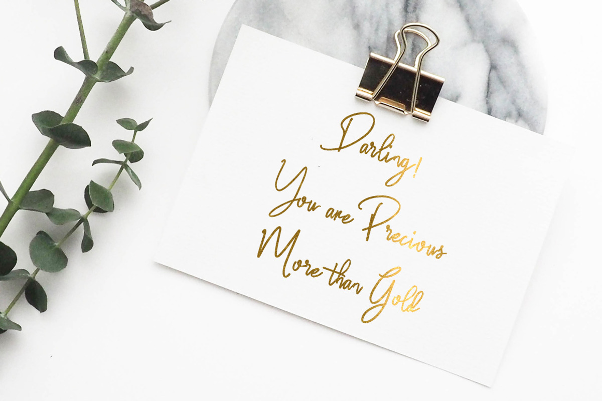 Salute Riches - Handwritten Font preview 4