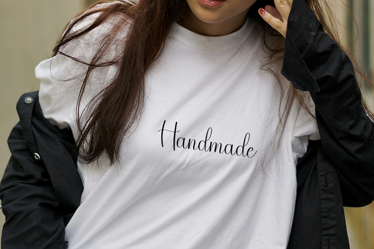 Amsterdam, a Handwritten Font by InermediaSTUDIO (Photo 6 of 8)