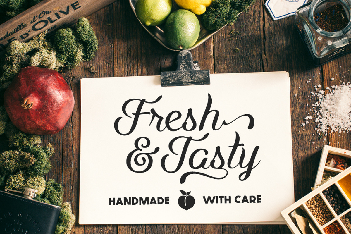 Just Peachy Script Typeface preview 3