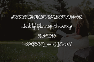 Qalesya Handwritting Font