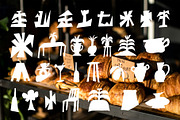Leyna Handwritten, a Handwritten Font by AROKA (Thumbnail 8 of 8)