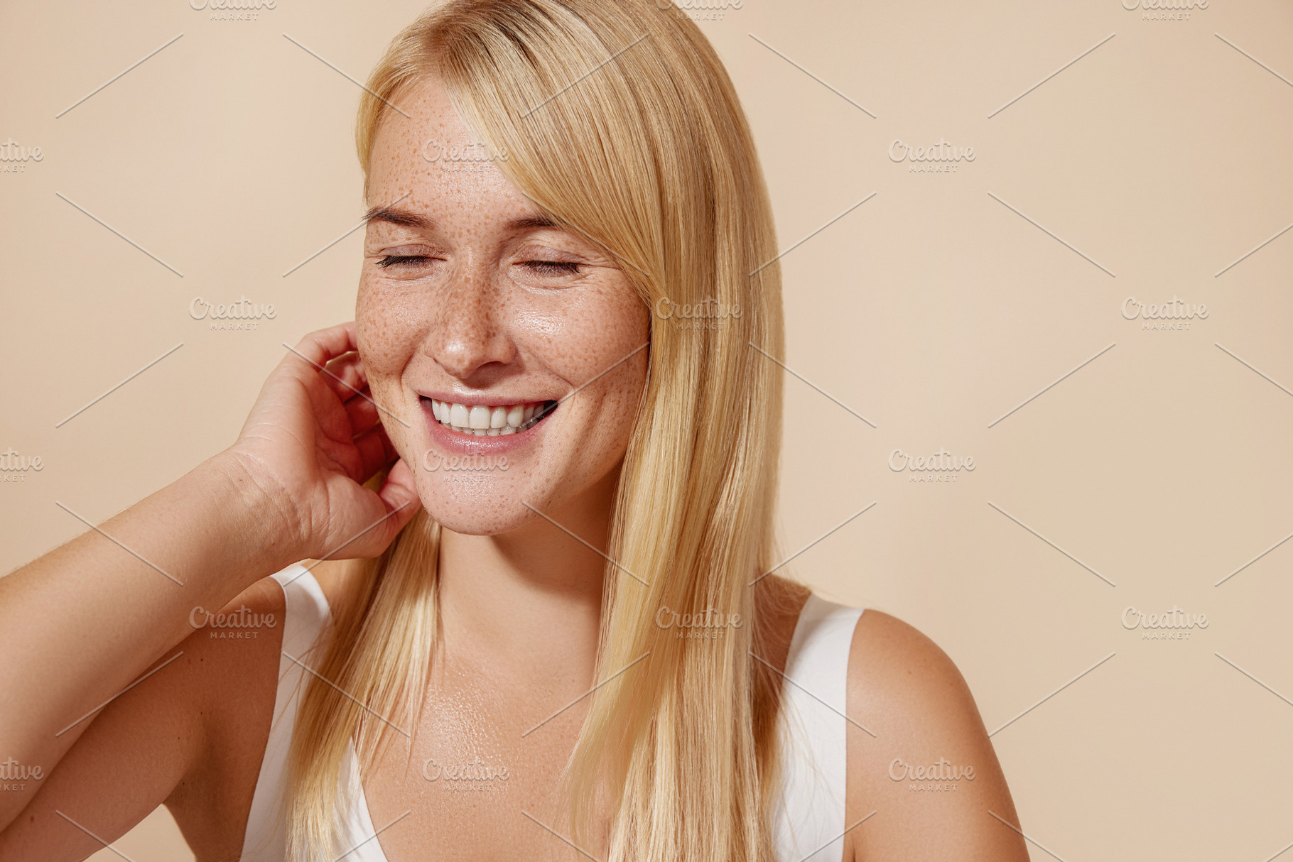 Cheerful woman with closed eyes, a Beauty & Fashion Photo by Artem Varnitsin