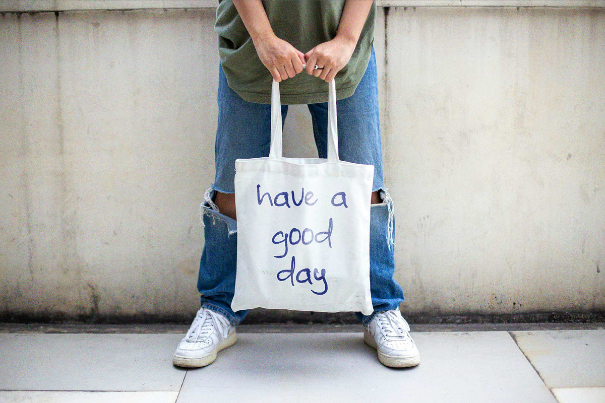 Anija - Handwritten Font, a Handwritten Font by Hakara Type (Photo 6 of 12)