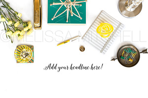 Yellow Arrow Styled Desktop Mockup#6