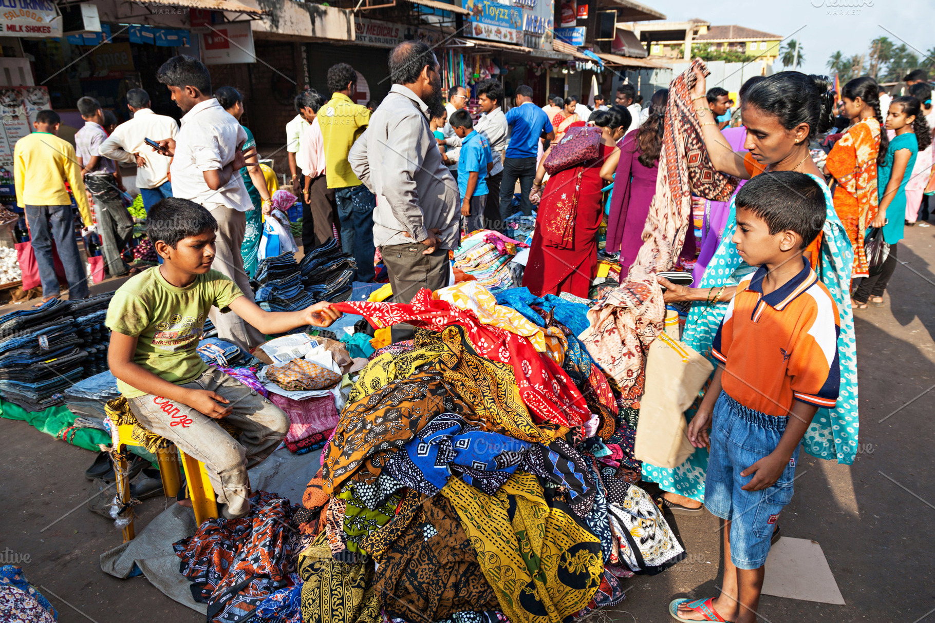 Goa market, a Photo by saiko3p