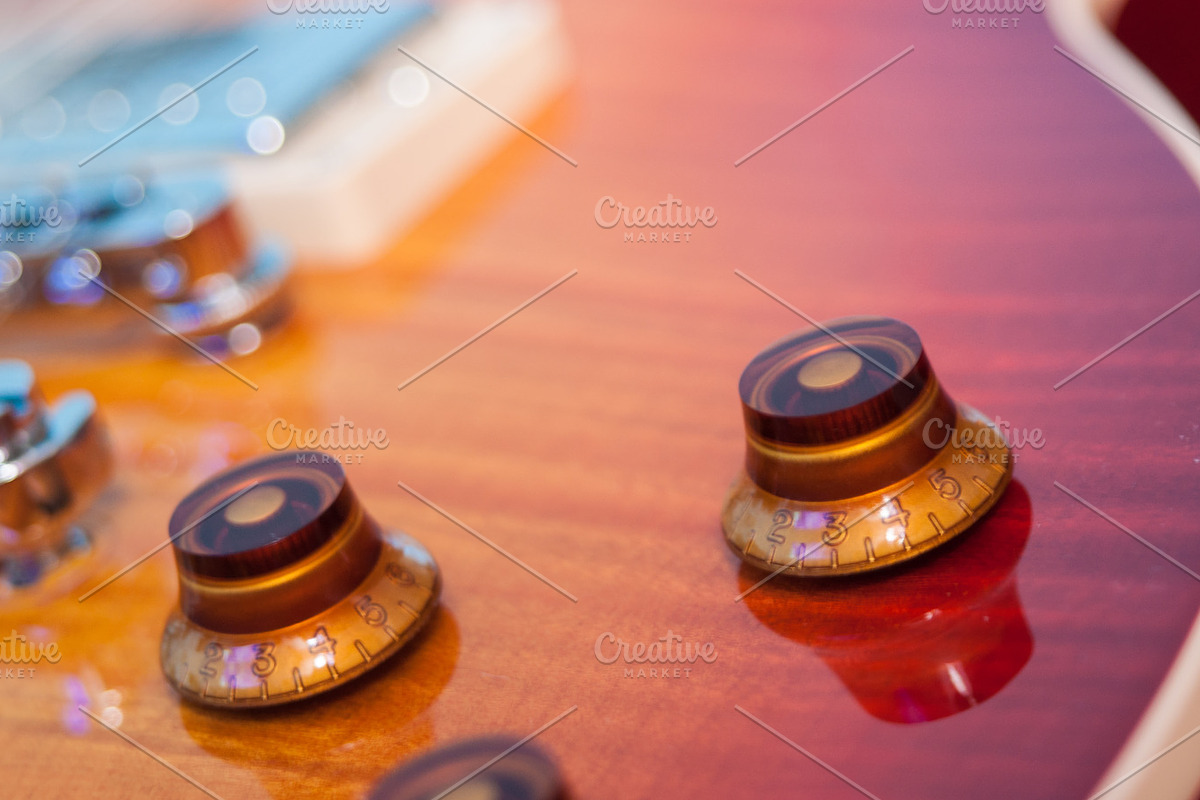 BUNDLE: Vintage Guitar Les Paul, an Arts & Entertainment Photo by PixelPerfect (Photo 5 of 5)