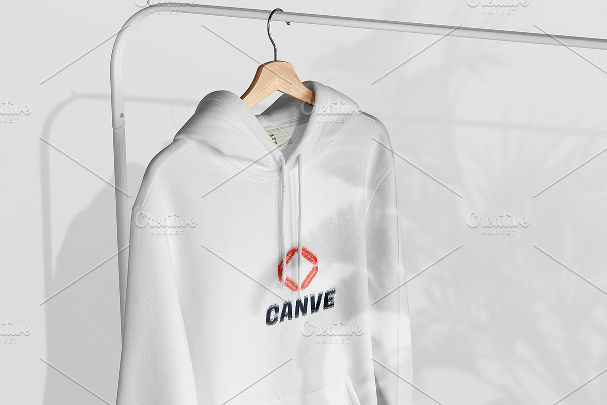 Hoodie mockup-06-25, a Mockup by canve (Photo 2 of 2)