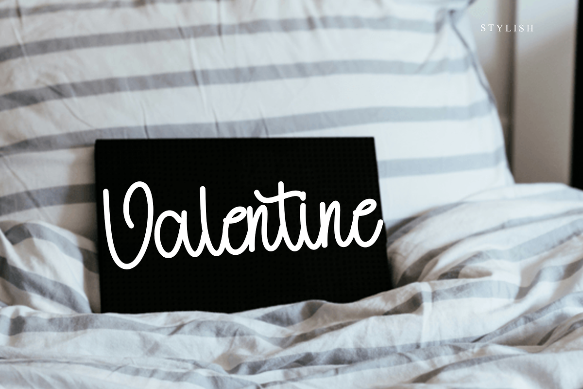 Daylight, a Handwritten Font by InermediaSTUDIO (Photo 2 of 7)