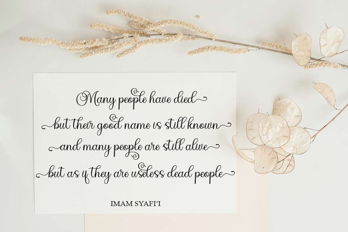 Melinda, a Script Font by Nurul_kamal (Photo 6 of 7)