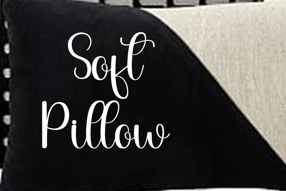 Briliany, a Handwritten Font by FreshTypeINK (Photo 2 of 8)