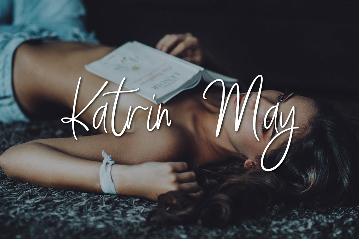 Lullaby Monoline Font preview 2