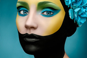  make up and flowers