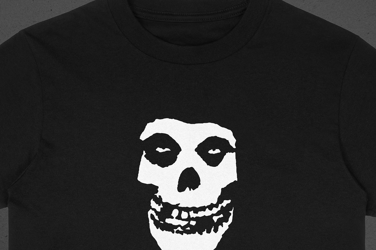 Realistic Crop Tee Mockup, an Apparel Mockup by Uncentrifuged Pressure (Photo 9 of 10)