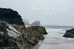 Salt And Sea Calligraphy Font