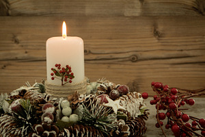 Candles for christmas containing wreath, red, and holiday, a Holiday Photo by José Manuel Gelpi