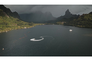 Jet ski drawing an s shape in, a Sports & Recreation Photo by Goinyk