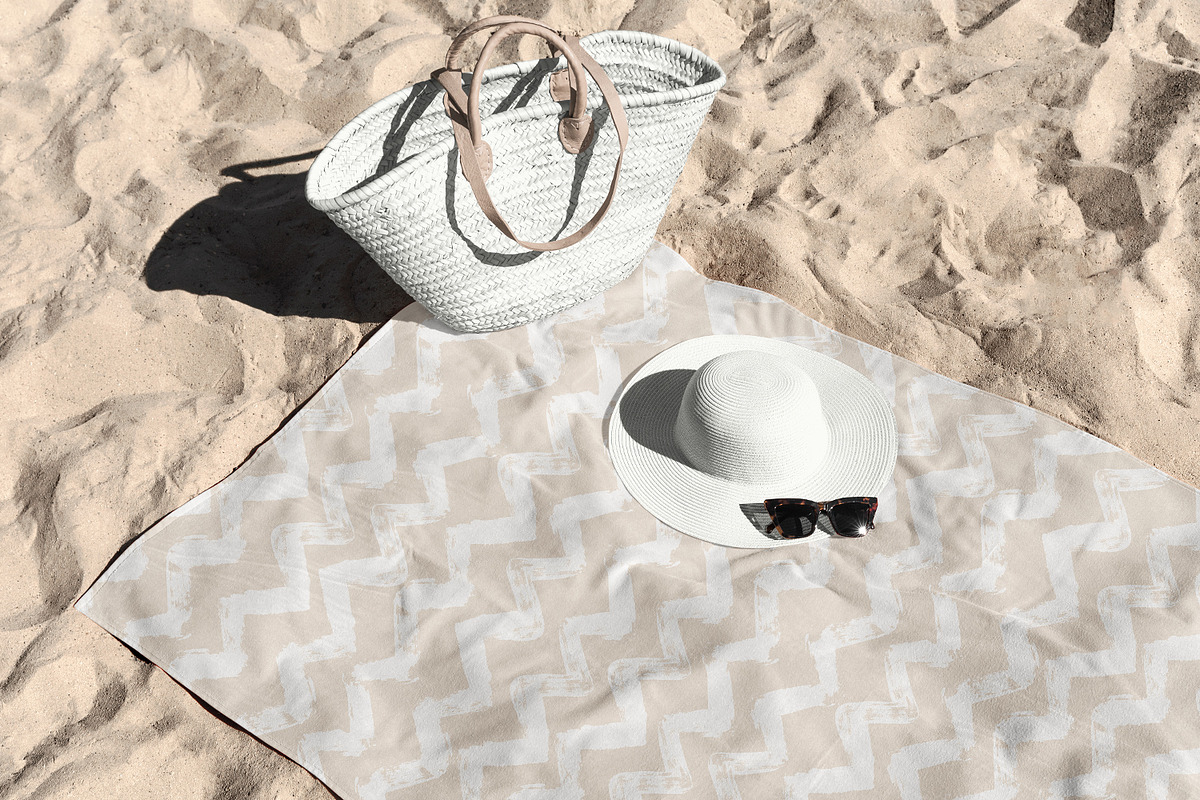 Bright Brush Zigzag, a Wallpaper Graphic by MalyskaStudio (Photo 7 of 10)
