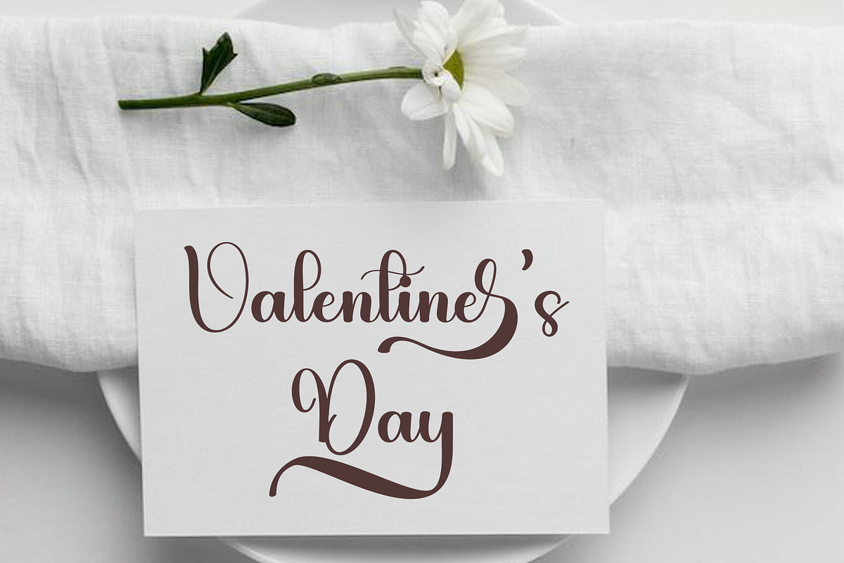 Sunday Handmade, a Handwritten Font by InermediaSTUDIO (Photo 9 of 10)