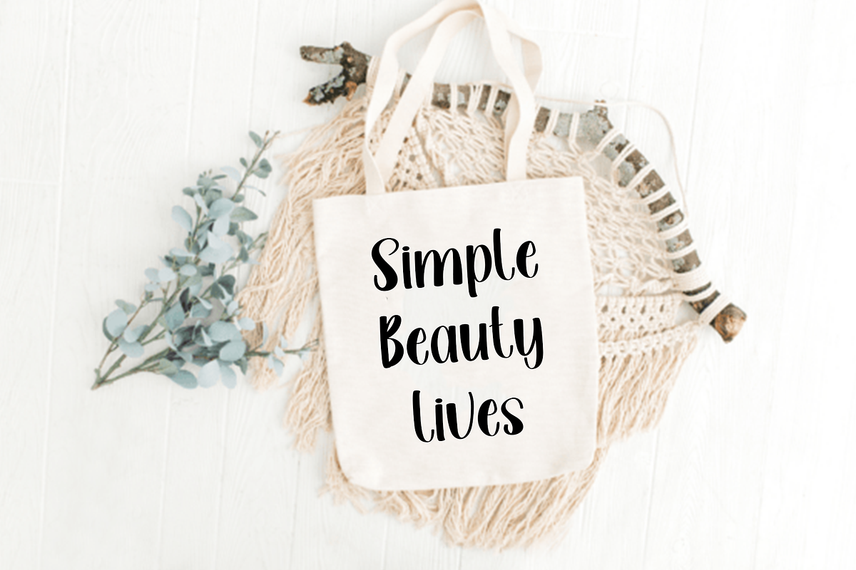 Daisy Market, a Script Font by FreshTypeINK (Photo 6 of 8)