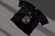 Skull with Palm Tree and Cocktail, an Illustration by nomlimo.com (Thumbnail 2 of 3)