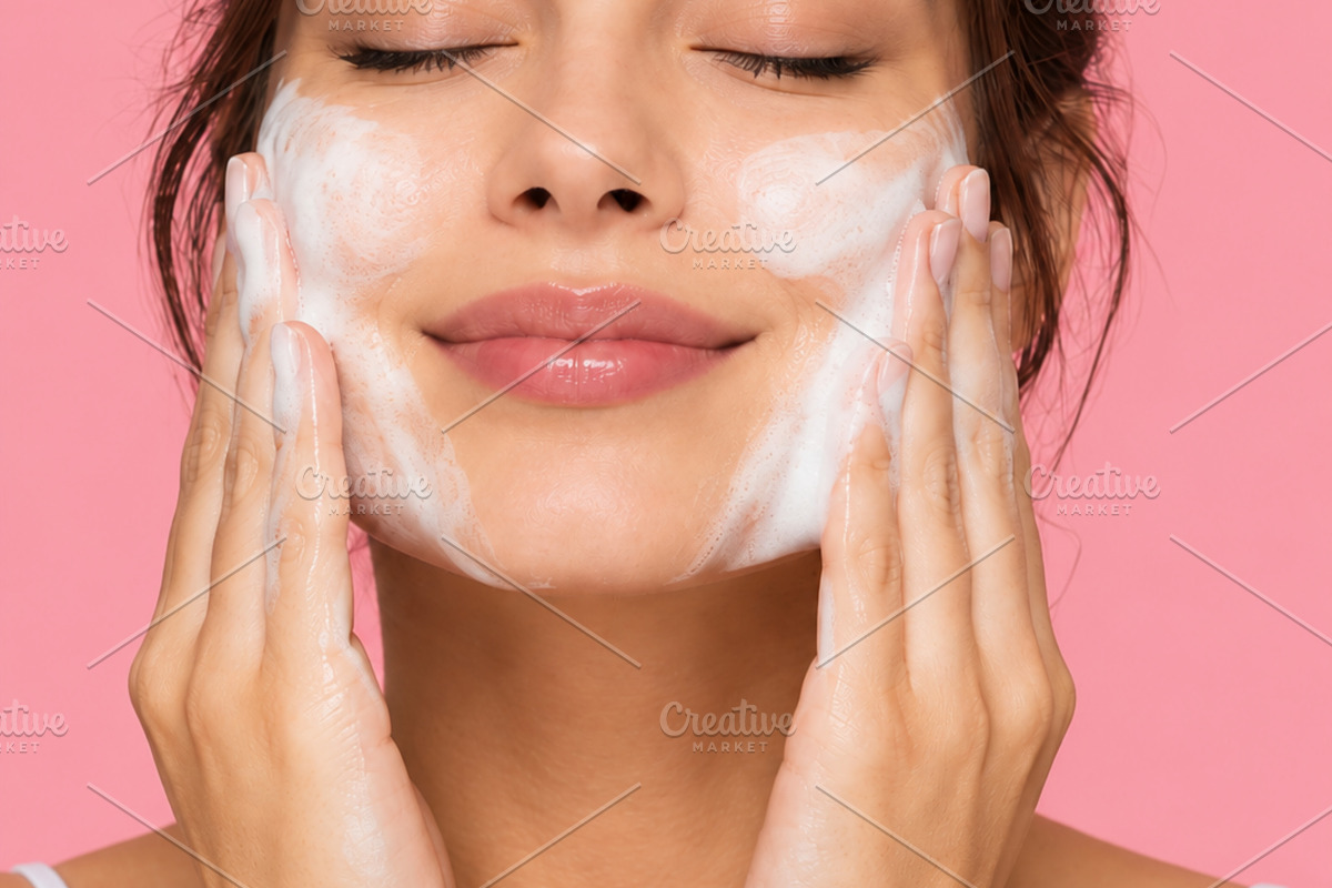 Pastel Skincare & Makeup Bundle, a Beauty & Fashion Photo by The Edit (Photo 3 of 4)