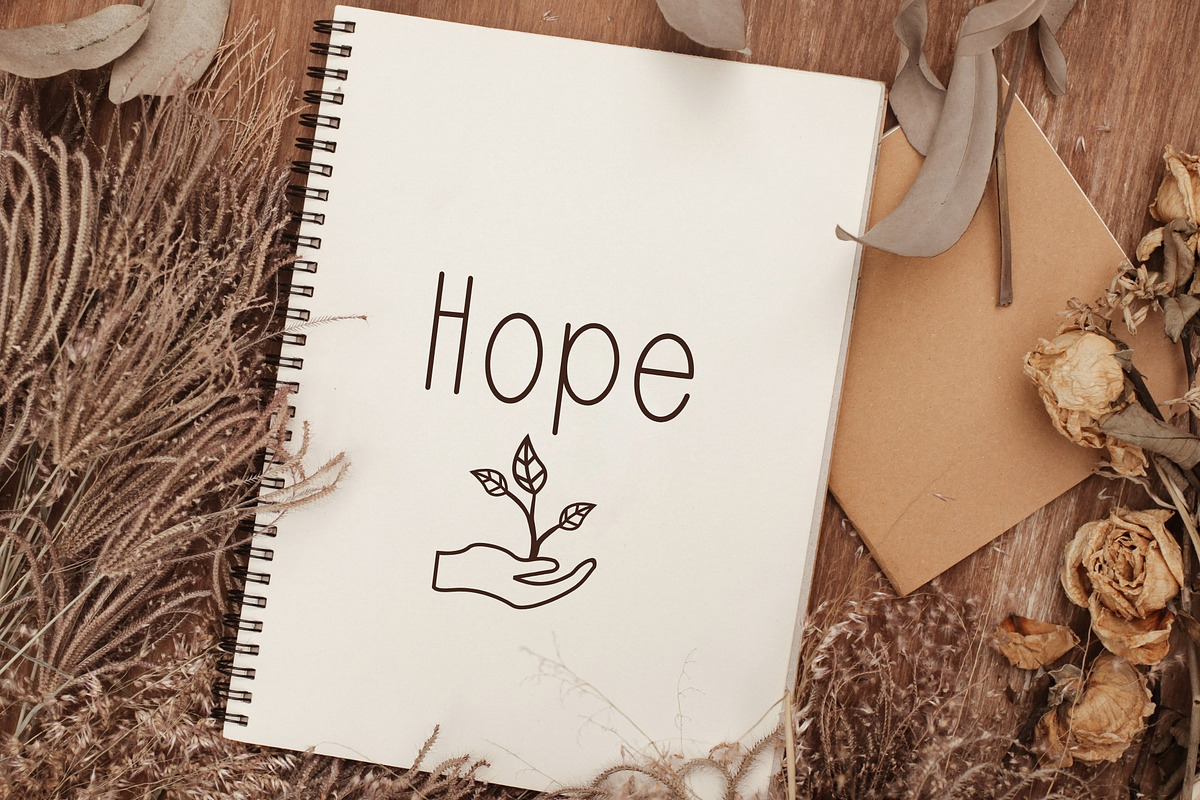 The garden - Handwritten font, a Handwritten Font by Sk designs (Photo 4 of 5)
