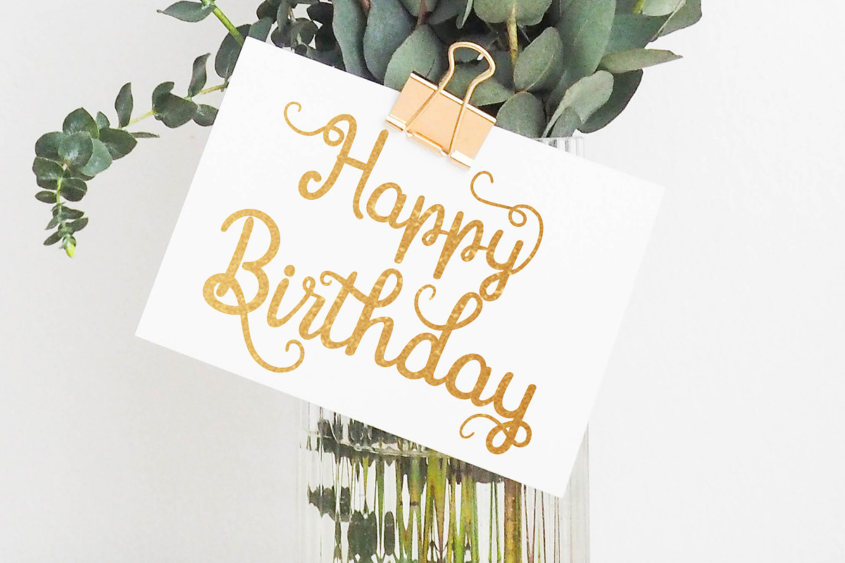 Gardena Script Font preview 3