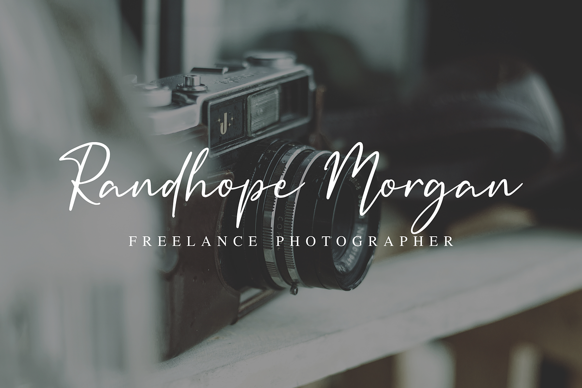 Kallinsha - Classy Signature Font, a Script Font by Sibelumpagi Studio (Photo 4 of 10)