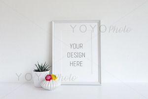 Styled Empty Frame Mock Up Natural