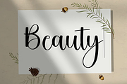 Shophia Romantic, a Handwritten Font by InermediaSTUDIO (Thumbnail 6 of 8)