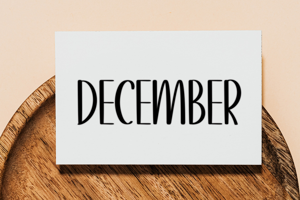 Winter, a Serif Font by InermediaSTUDIO (Photo 2 of 7)