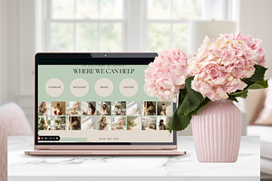 SOCIAL MEDIA MANAGER WEBSITE CANVA, a Social Media Template by Daring Digies