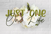 83 script, a Script Font by beeART (Thumbnail 4 of 6)