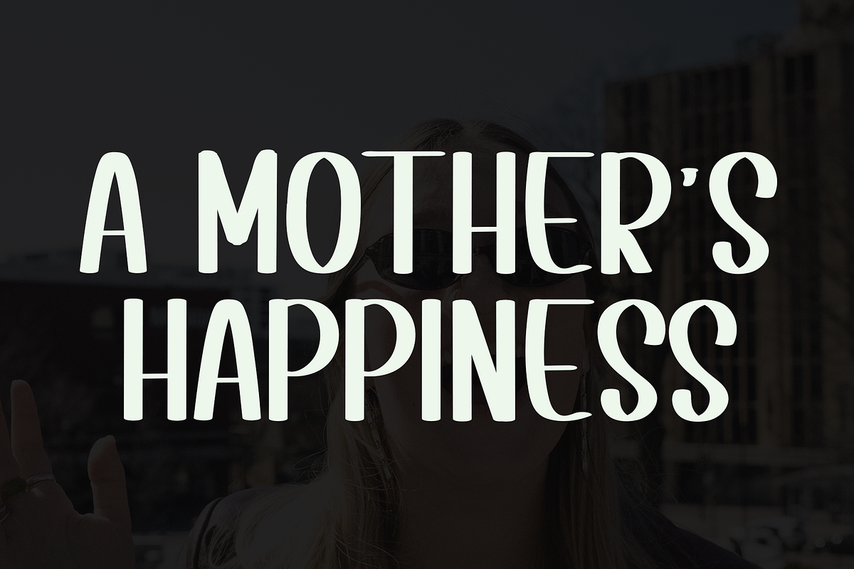 Hello Momy, a Sans Serif Font by InermediaSTUDIO (Photo 4 of 8)