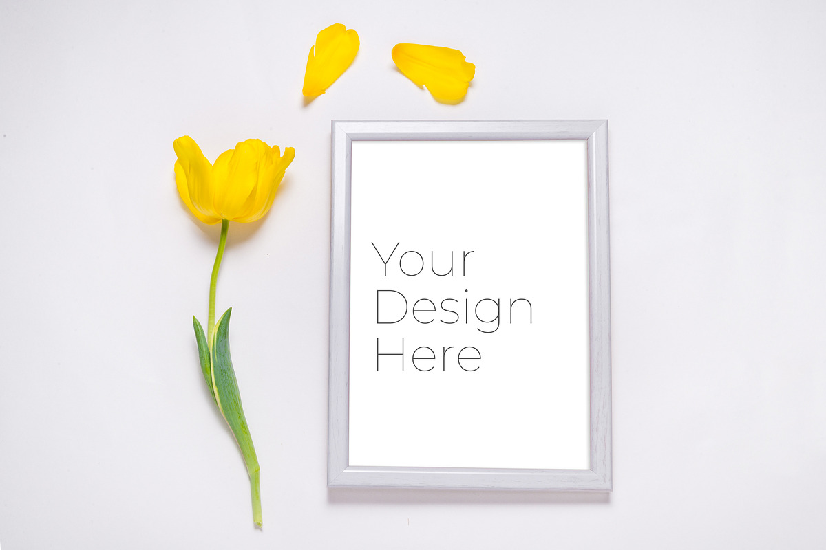 Photo frame decorated with tulip, a Print Template by MDBildes