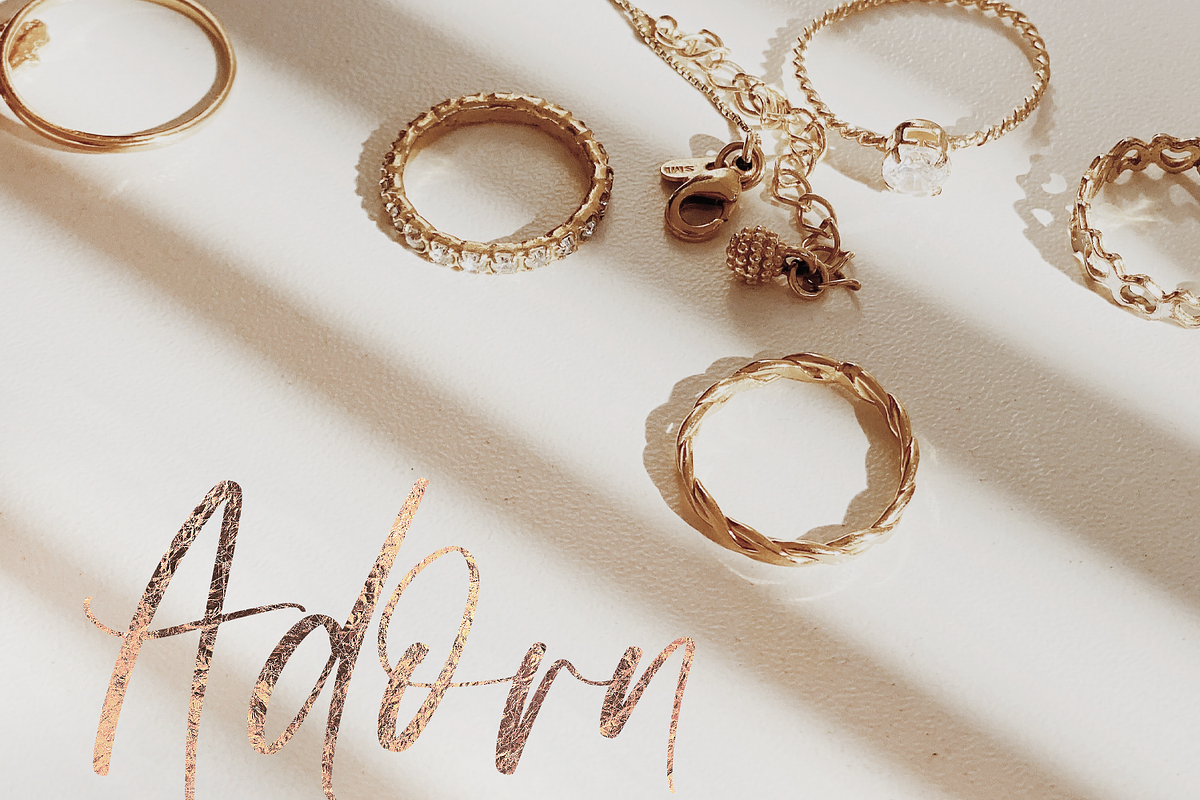 Dreamland Script Font preview 7