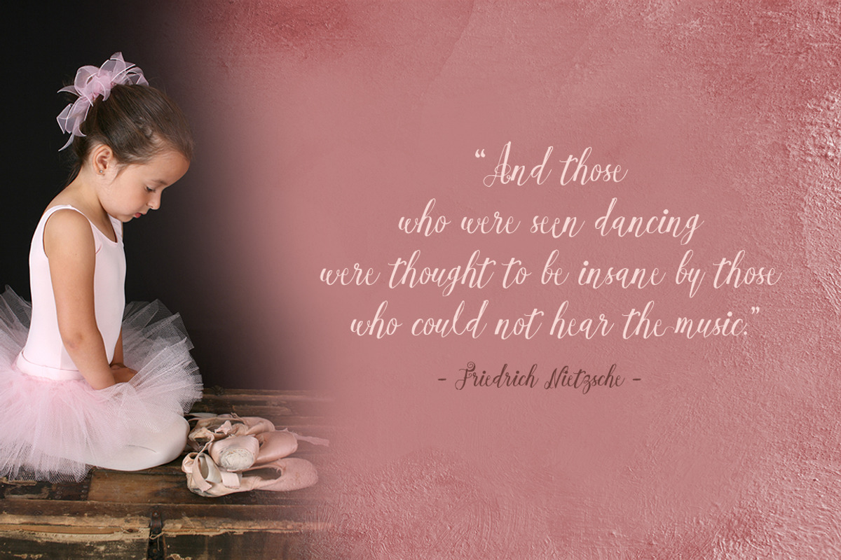 Esmeralda [UPDATED], a Script Font by Incools (Photo 5 of 6)
