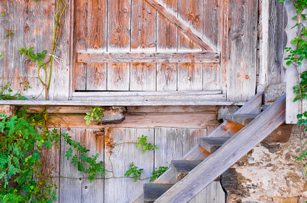 An antique entrance to the house