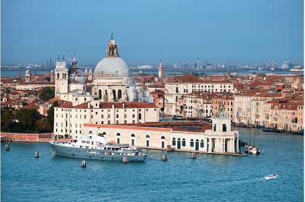 Aerial view of Punta Dogana with, an Architecture Photo by tilialucida