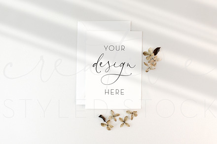 Dry Flowers 5x7 Card Mockup