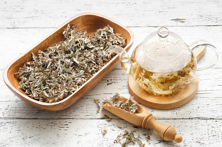 Glass teapot of Icelandic moss tea