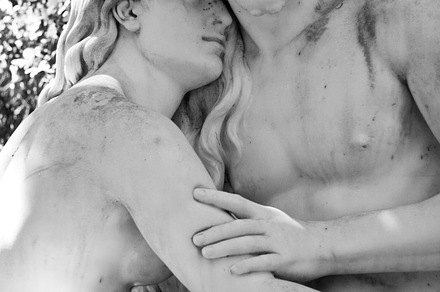 Lovers in Stone (Photo)