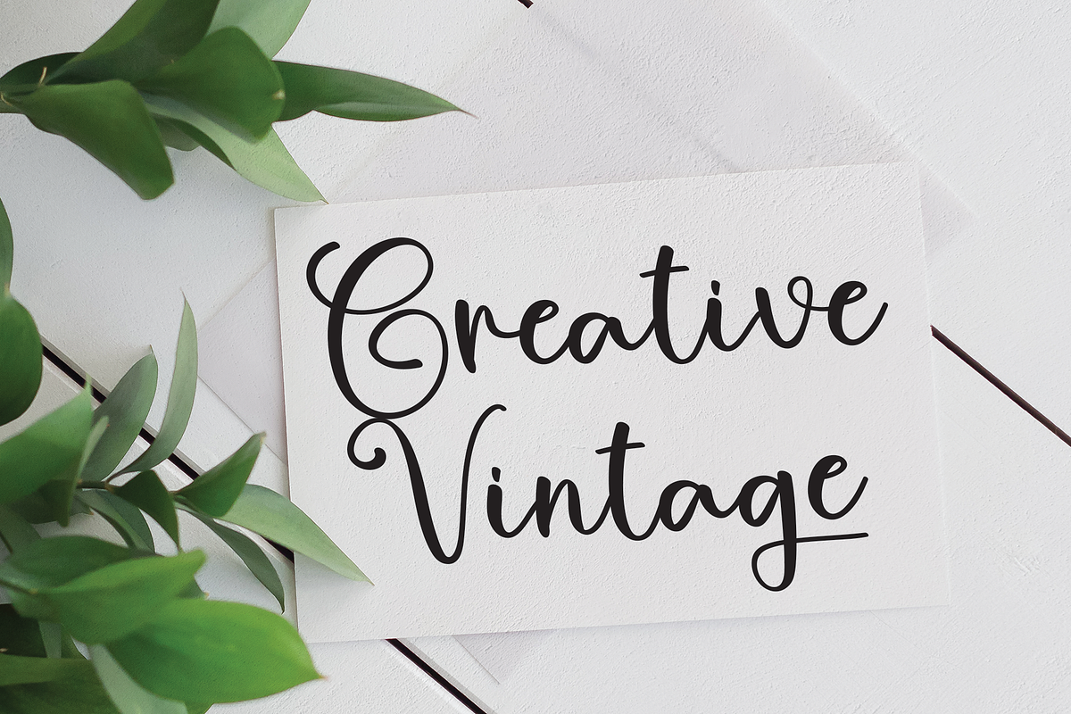 Thomshon | Script Font, a Script Font by Scratchones (Photo 7 of 8)