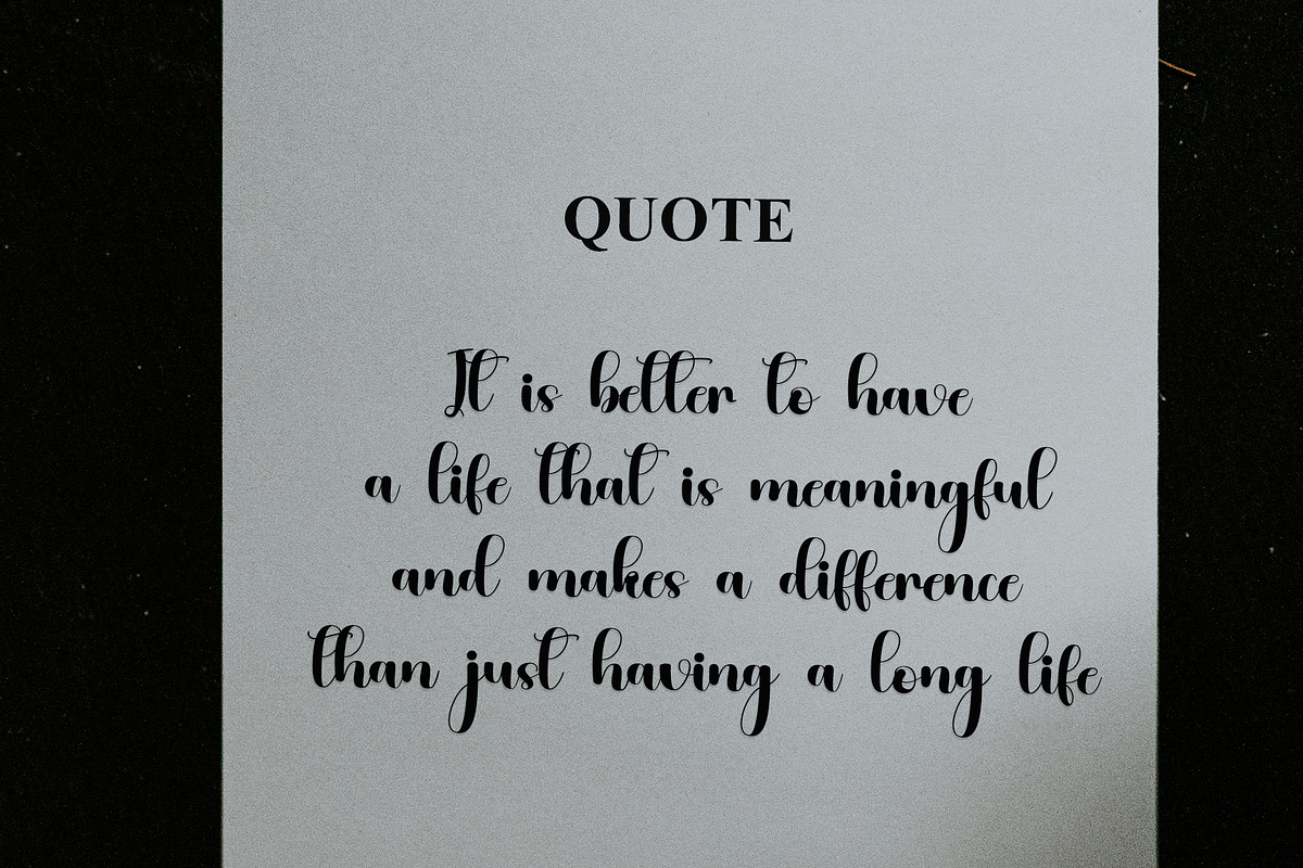 Sweety, a Script Font by InermediaSTUDIO (Photo 5 of 8)