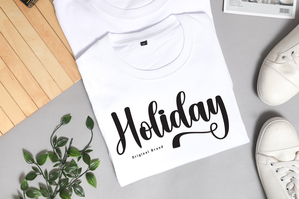 Christmas Monday | Script Font, a Handwritten Font by Scratchones (Photo 3 of 9)