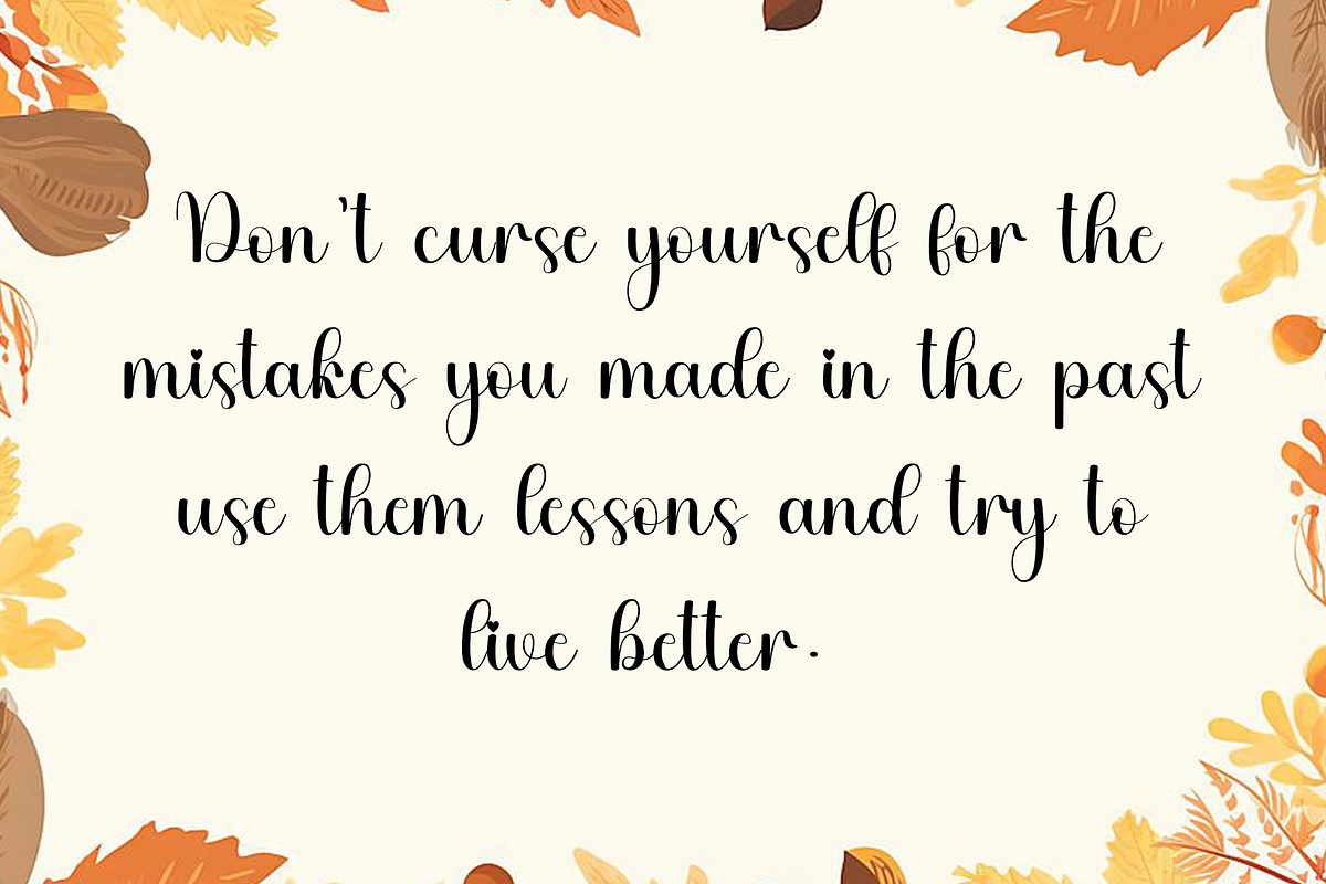 Hello Autumn, a Handwritten Font by FreshTypeINK (Photo 4 of 8)