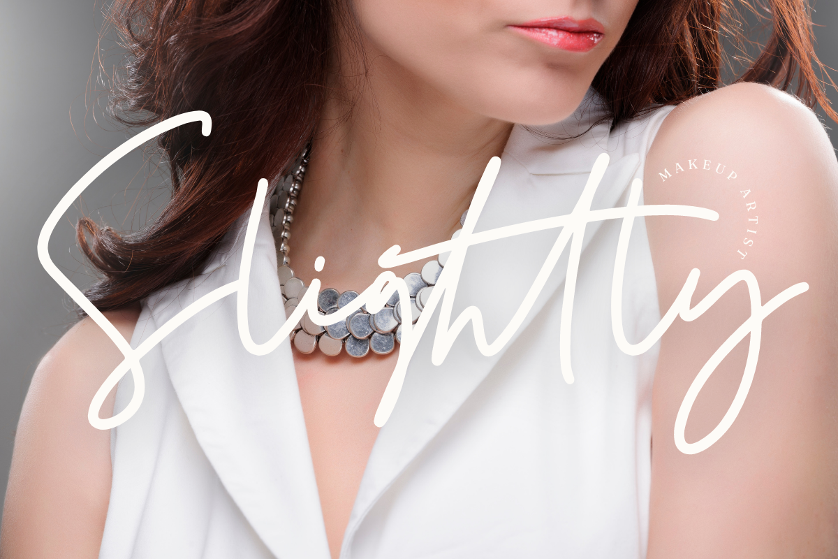 Righten – Eyecathcing Handwritten, a Script Font by Fikryal Studio (Photo 5 of 11)